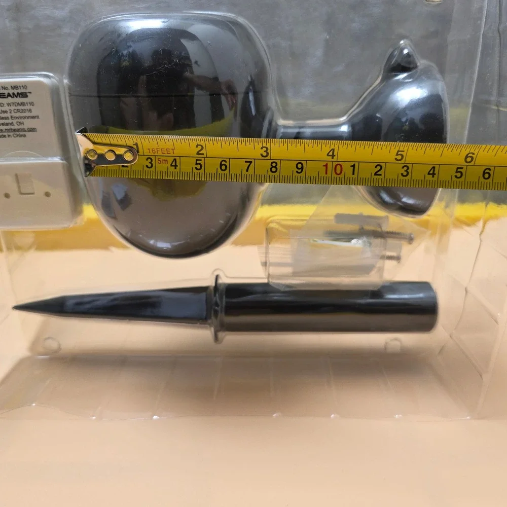 Mr Beams MB371 Spotlight Kit with Remote Control White Open Box‎ Like New